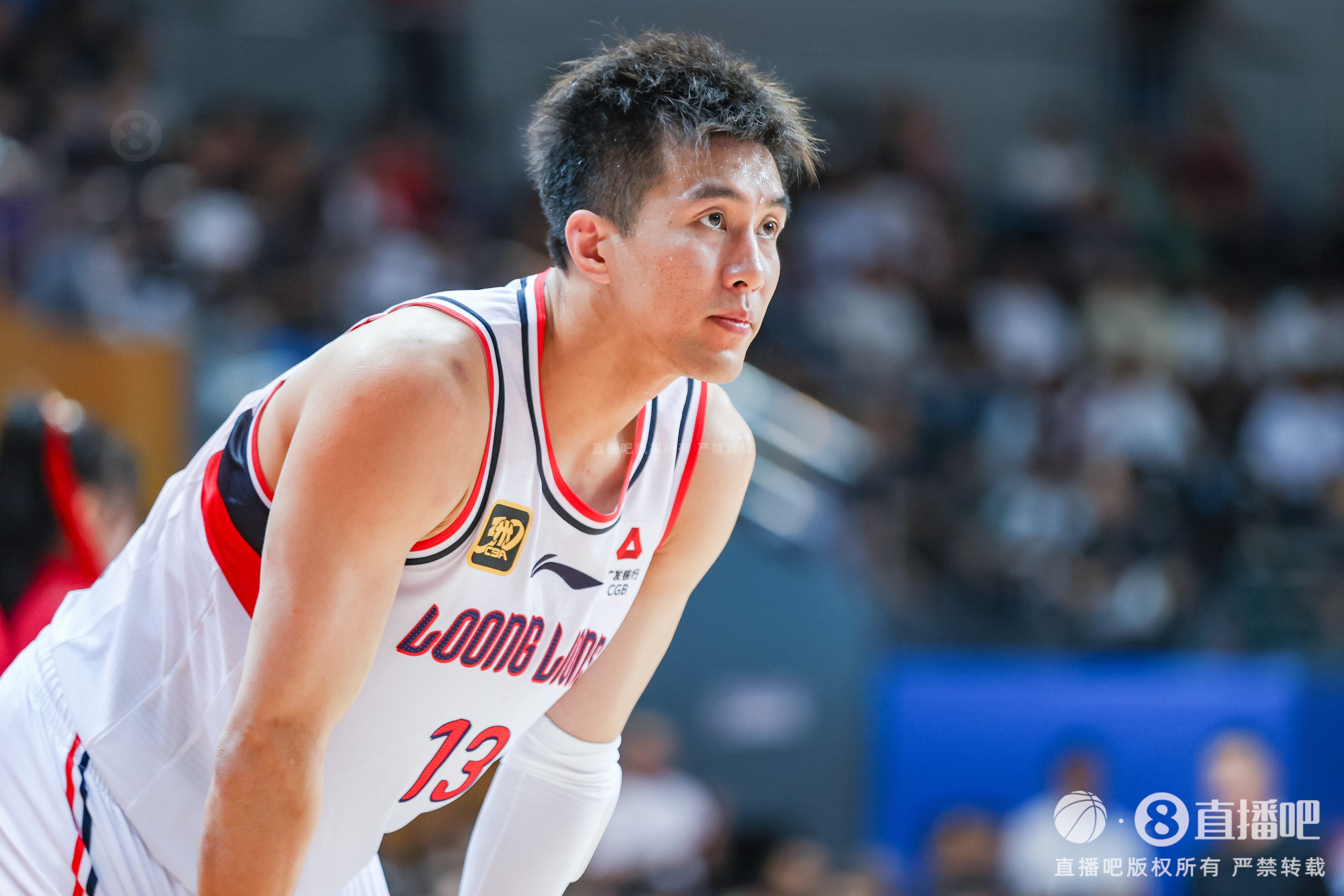 开云APP-持续引发热议！“知情人透露郭艾伦被骗细节”词条登顶微博热搜